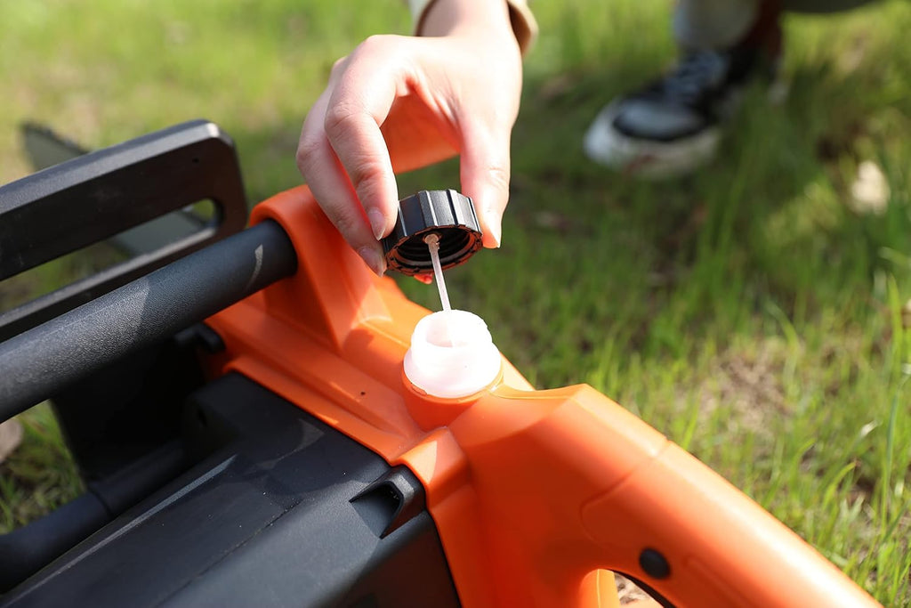 Piła łańcuchowa elektryczna Yard Force ES U35 (1800 W, prowadnica 35 cm) – pilarka z beznarzędziowym napinaniem łańcucha, miękkim startem i automatycznym smarowaniem