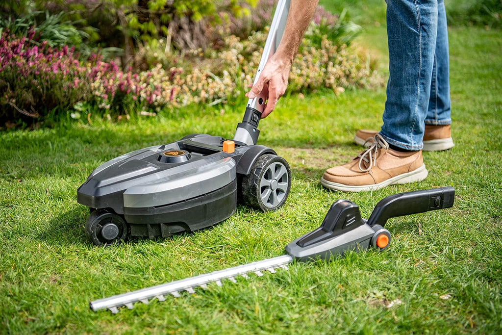 Yard Force iFlex LM F23BN 2 w 1 Akumulatorowa kosiarka i podkaszarka (23 cm, 12 V 4 Ah) – zwrotność 360°, silnik bezszczotkowy i obsługa jedną ręką