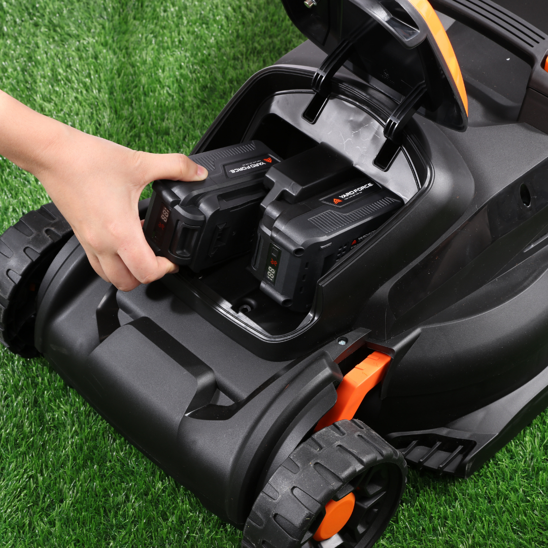 Yard Force 20V Akku-Rasenmäher LM C37B – 37 cm Schnittbreite, inkl. 2x 20V 4,0 Ah Akkus & Torque-Boost Technologie, 40L Fangkorb mit Mulchfunktion
