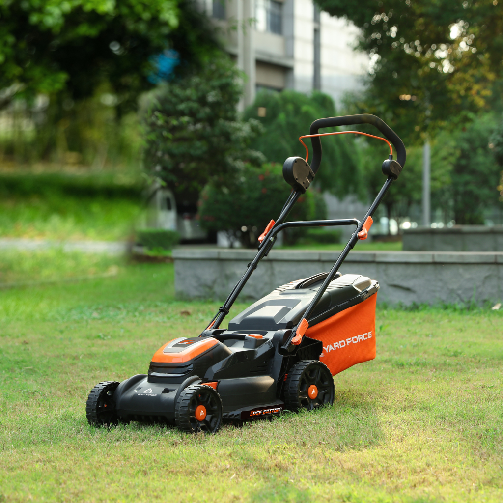Kosiarka akumulatorowa Yard Force 20V LM C40B – szerokość koszenia 40 cm, w zestawie 2x akumulatory 20V 4,0 Ah i ładowarka, Torque-Boost, kosz na trawę 40 l z funkcją mulczowania