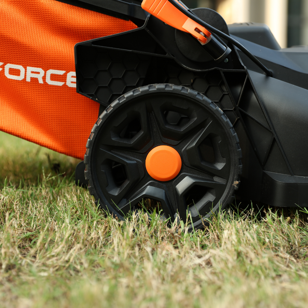 Kosiarka akumulatorowa Yard Force 20V LM C40B – szerokość koszenia 40 cm, w zestawie 2x akumulatory 20V 4,0 Ah i ładowarka, Torque-Boost, kosz na trawę 40 l z funkcją mulczowania
