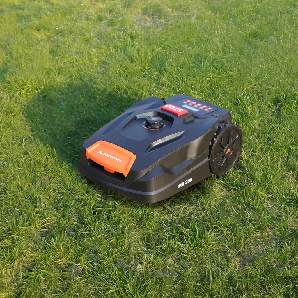 Yard Force 20V Mähroboter MB800 – für bis zu 800 m², Brushless Motor, App-Steuerung, 18 cm Schnittbreite, 40 % Steigung, Regensensor, inkl. Zubehör